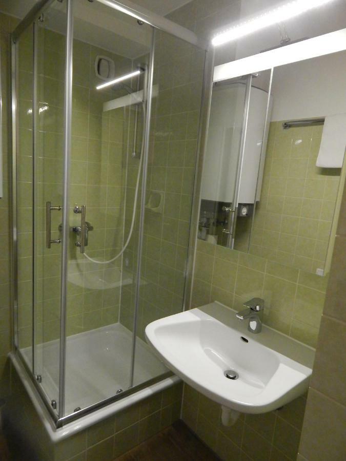 Free Apartment - Schoenblick Bad Urach Dış mekan fotoğraf
