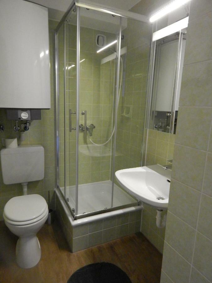 Free Apartment - Schoenblick Bad Urach Dış mekan fotoğraf
