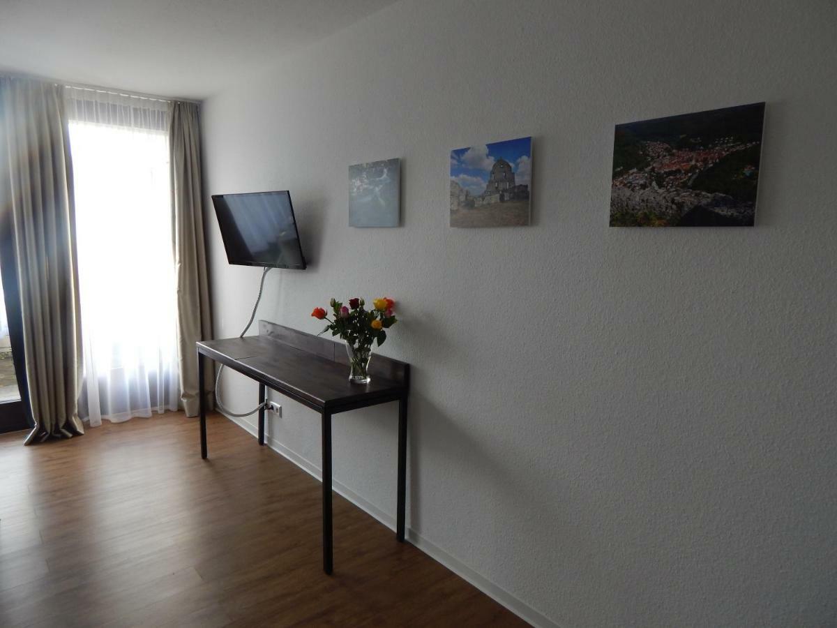 Free Apartment - Schoenblick Bad Urach Dış mekan fotoğraf
